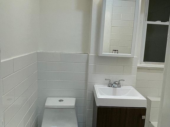 4th image of 526 N 5th St Floor 1