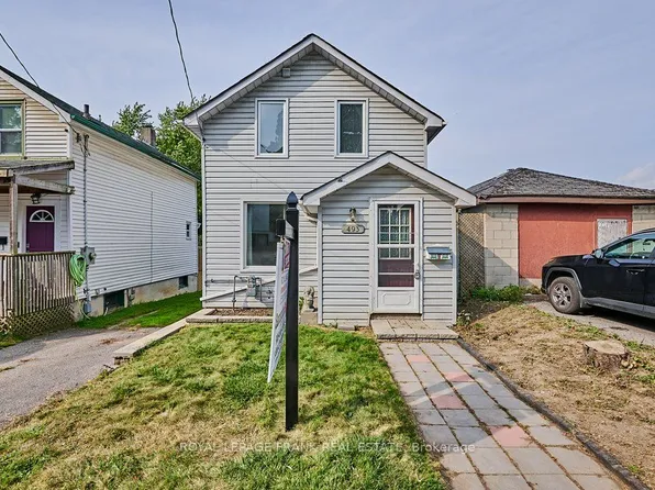 493 Saint Lawrence St, Oshawa, ON L1H 4C3