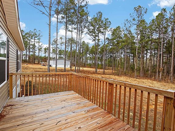 4th image of 812 White Pond Rd