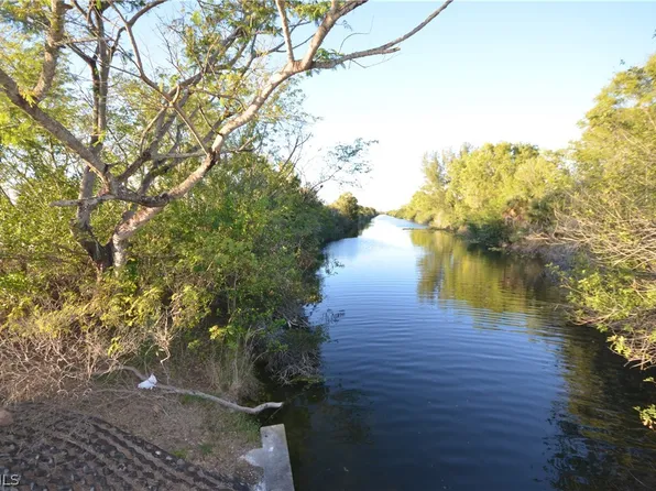 1001 NE 5th Pl, Cape Coral, FL 33909