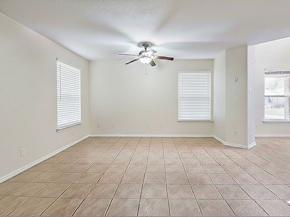 3rd image of 9283 Kingsflower Cir