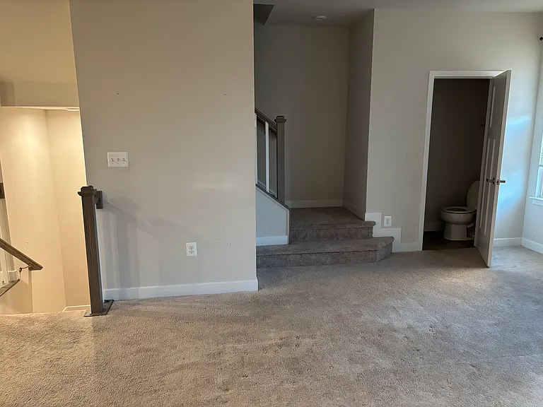 16340 Fife Way — Photo 6