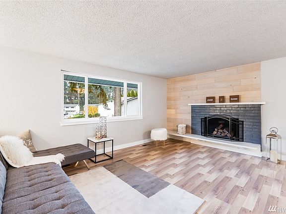 3rd image of 14908 20th Ave E