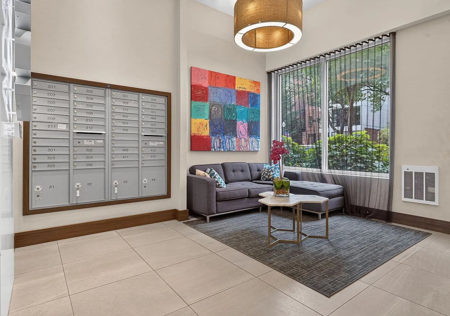 Charming 1 Bed in Adams Morgan | Cool Rooftop, Garage Parking Available! — Photo 2