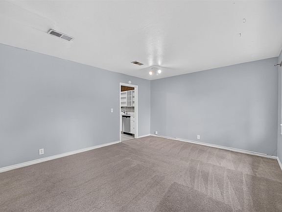 4th image of 4269 S Cumberland St