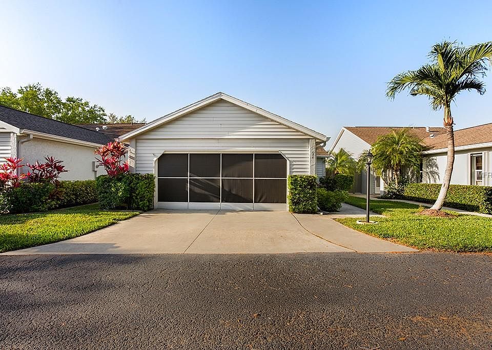 1st image of 674 Ironwood Ct #102