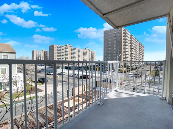 79-14 Rockaway Beach Avenue image 21 of 25