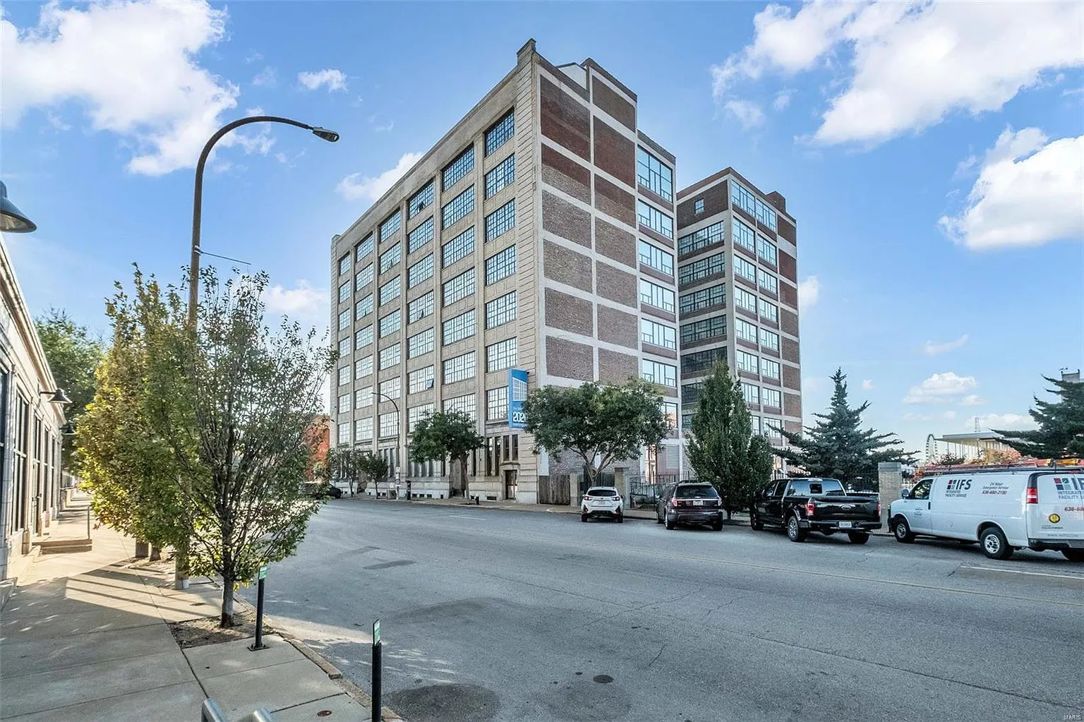 2020 Washington Ave Unit 403 photo 1