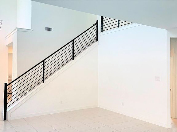 4th image of 625 Pecan Bottom Trl