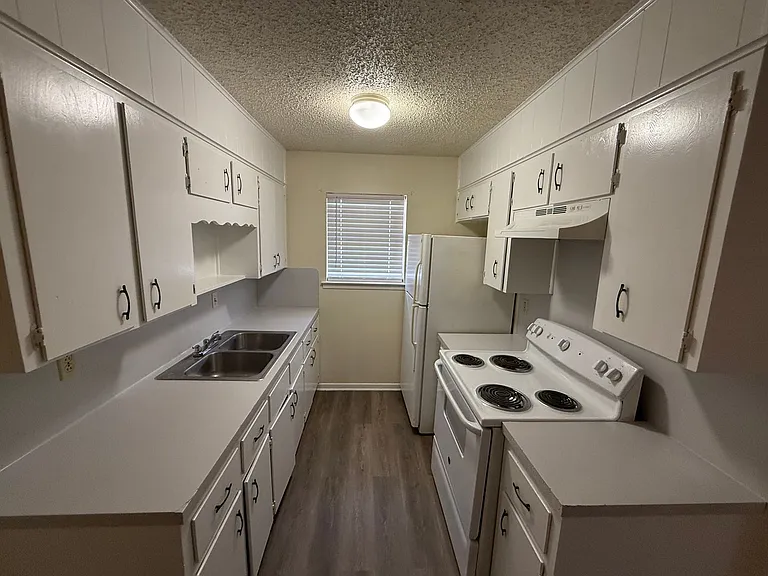 2902 Lake Rd — Photo 11