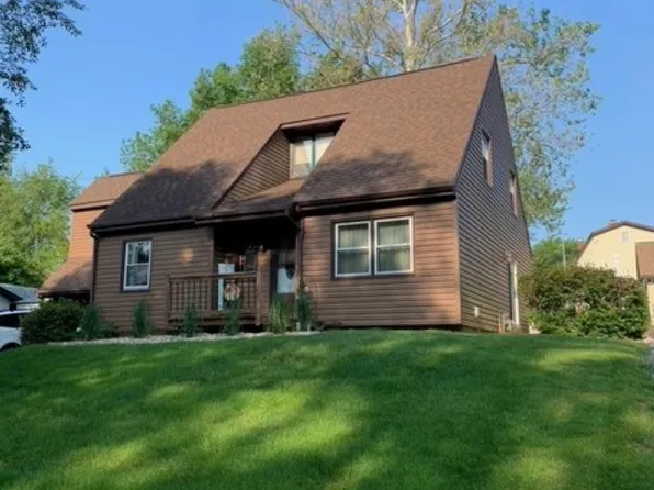 109 E Oakwood Rd, East Peoria, IL 61611