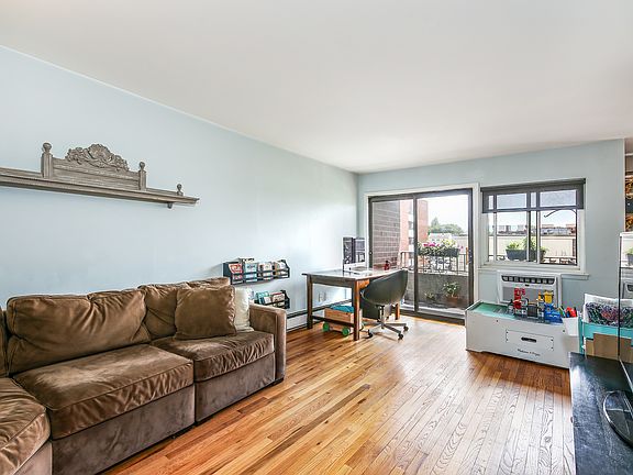 395 Westchester Avenue