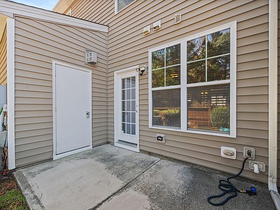 5th image of 2940 Casona Way