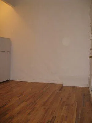 Rented by Tower Brokerage | media 21