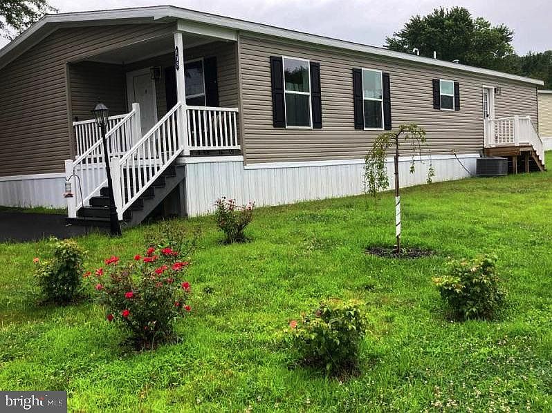 1st image of 113 Mountain Village Dr