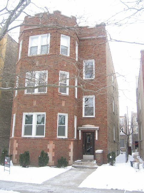 1st image of 6238 N Oakley Ave