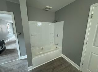 22 Negus St #1R, Webster, MA 01570