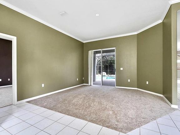 5th image of 1825 Sir Lancelot Cir