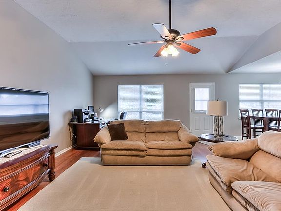 5th image of 232 Park Hill St