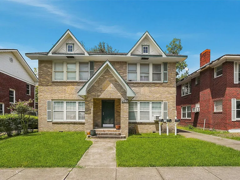 4201 Woodleigh St #3 — Photo 1