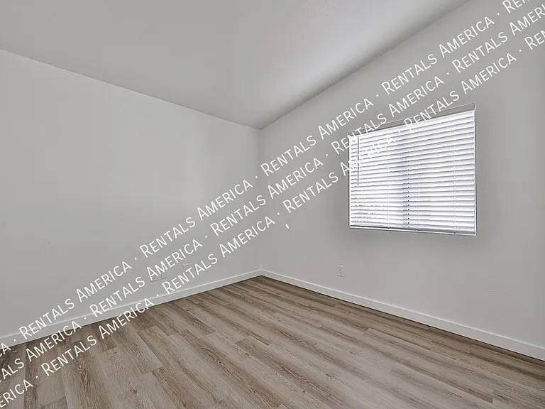 3627 W Melinda Ln — Photo 13