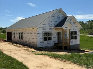 32 River Chase Dr, Traphill, NC 28685