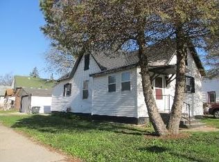 402 N 2nd St, Marshalltown, IA 50158