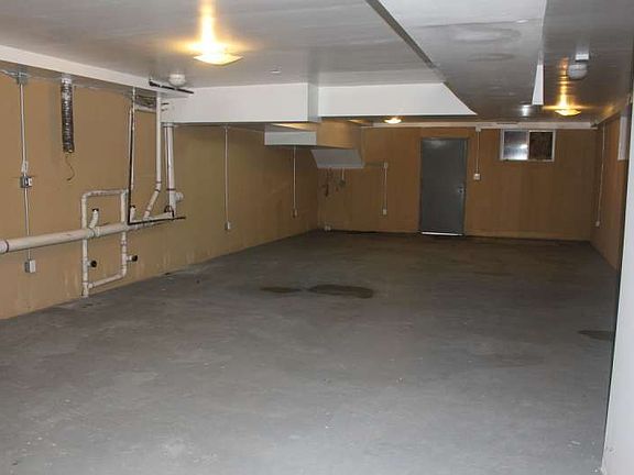 5th image of 3804 Laurel Ave