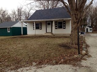 360 N Oak St, Waterman, IL 60556