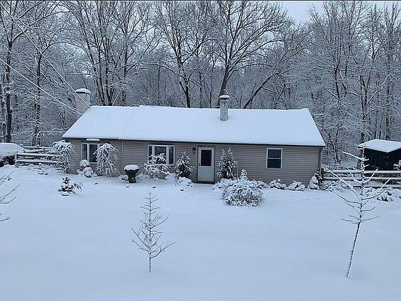 3rd image of 1481 Creek Rd