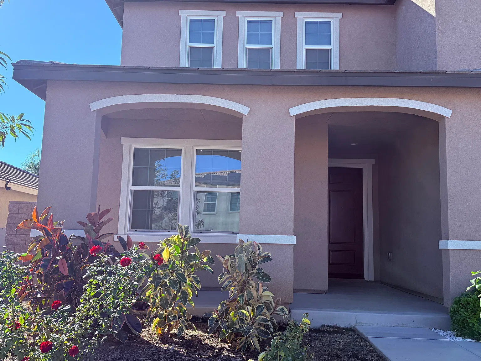 5 bed, 2882 sqft, $4,000 — Photo 2