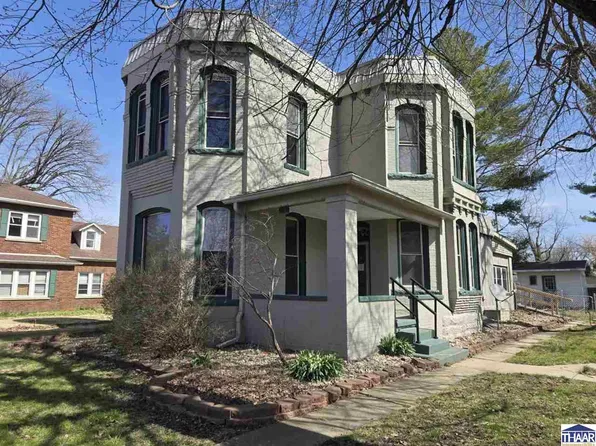 214 N Maple St, Dana, IN 47847