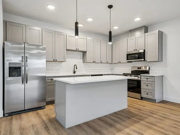 1550 NE Sunrise Ln, Hillsboro, OR 97124