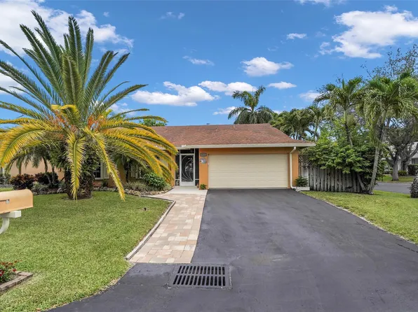 9811 NW 53rd Court, Coral Springs, FL 33076