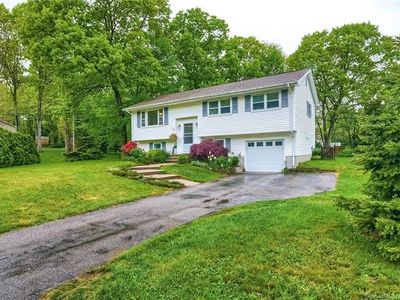 20 Devon Dr, Pawcatuck, CT, 06379