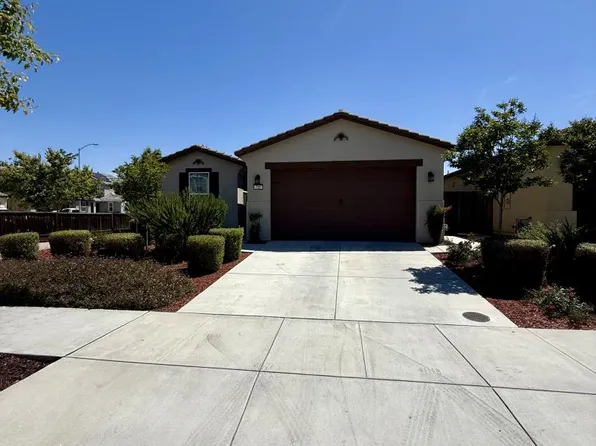715 Alicante Dr, Hollister, CA 95023