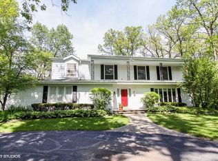 960 Oak Spring Ln, Libertyville, IL 60048