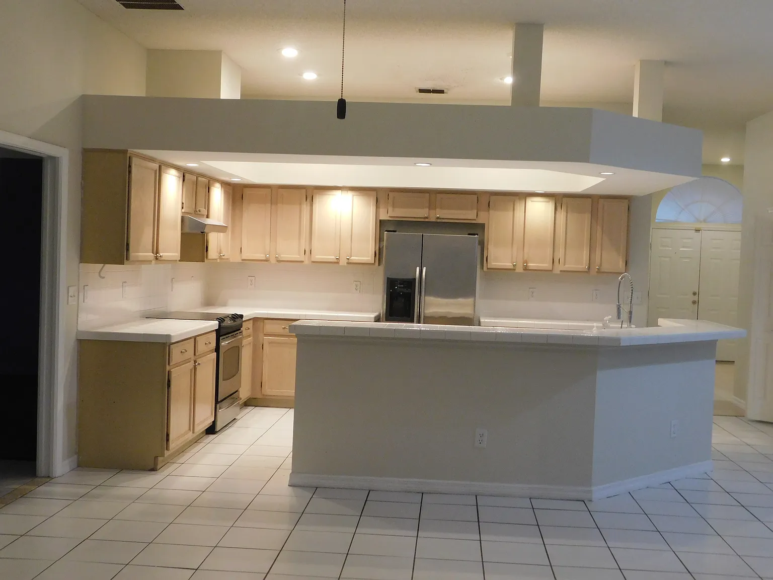 5 bed, 2577 sqft, $3,300 — Photo 4