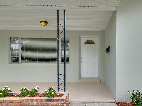 3rd image of 505 Cinnamon Dr