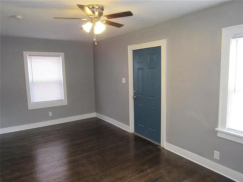 1st image of 2440 E 67th Ter