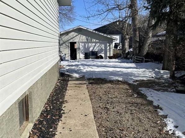 308 2nd Ave S, Youngstown, AB T0J 3P0