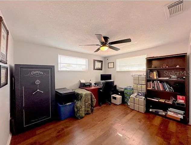 7924 Halsey Dr — Photo 10