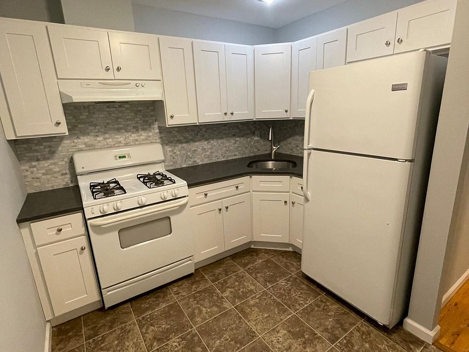 1st image of 154 Jules Dr #2