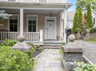 35 Rockview Dr, Greenwich, CT 06830