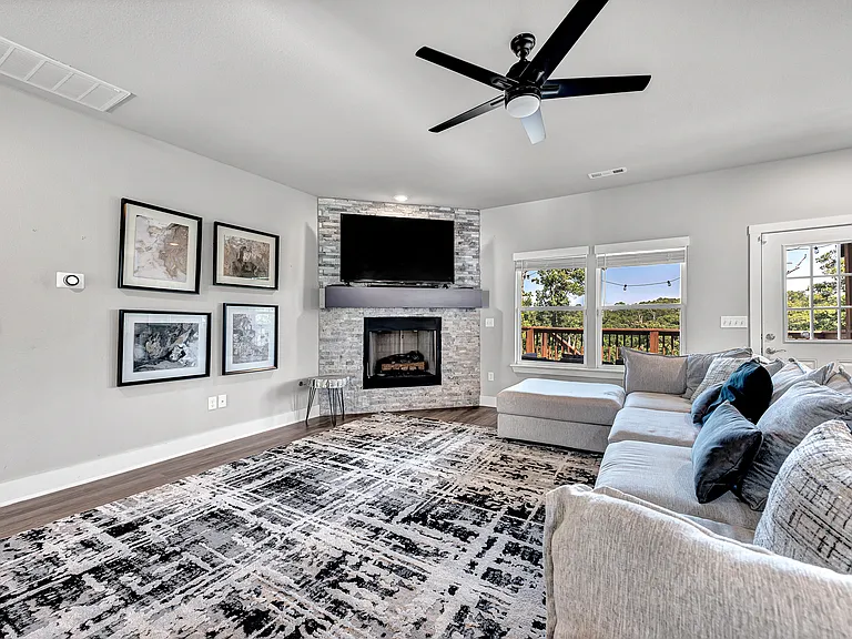 28 Copinsay Dr — Photo 2