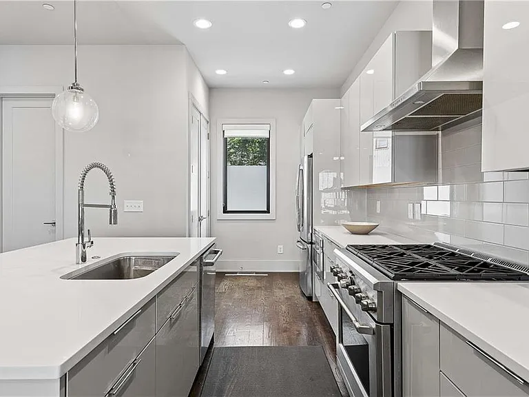 115 City View Ct NE — Photo 8