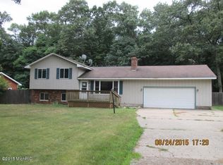 133 N Green Creek Rd, Muskegon, MI 49445