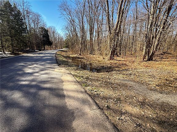 3rd image of Paradise Rd Lot 12
