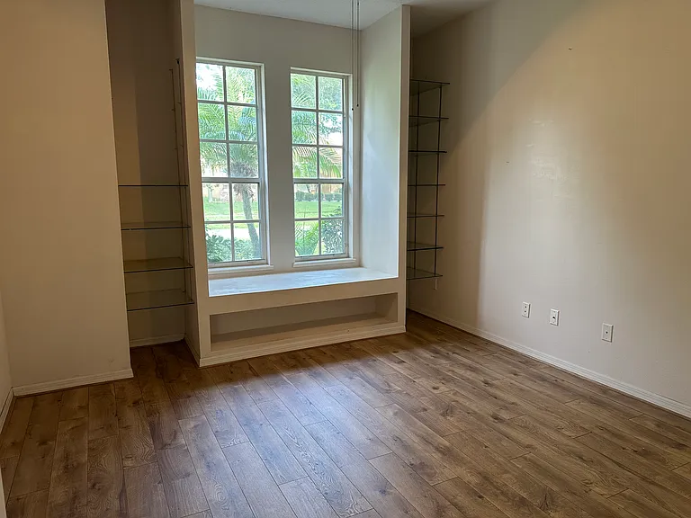 8837 Oak Landings Ct — Photo 10