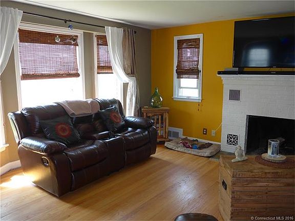 5th image of 17 Hughes St